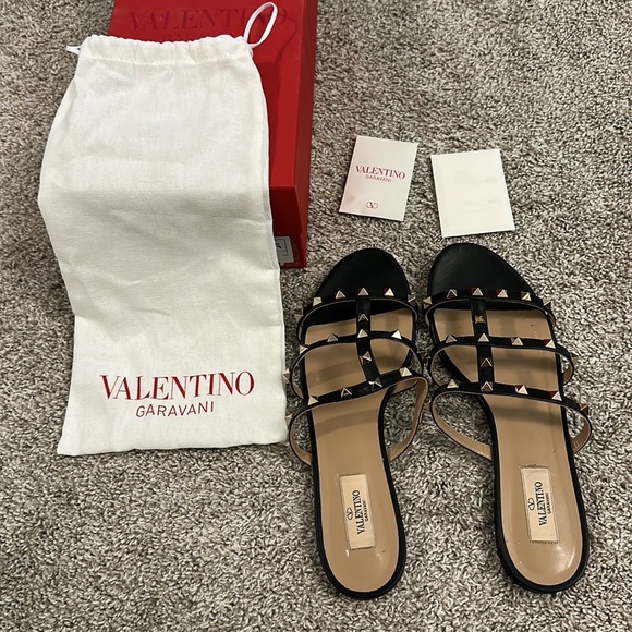 Rockstud Flat Slide Sandal - Picture 4 of 6